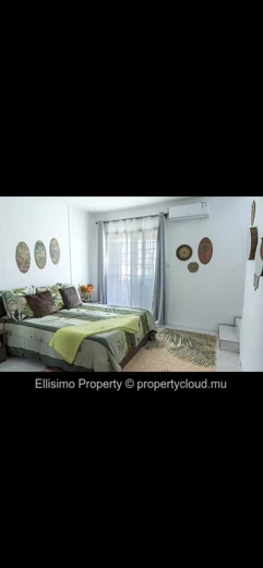 3-Bedroom Triplex for Rent – Pereybère / Grand Baie