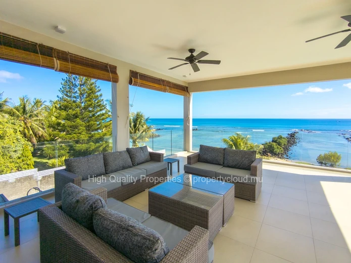 Penthouse de Luxe en Bord de Mer au Trou Aux Biches
