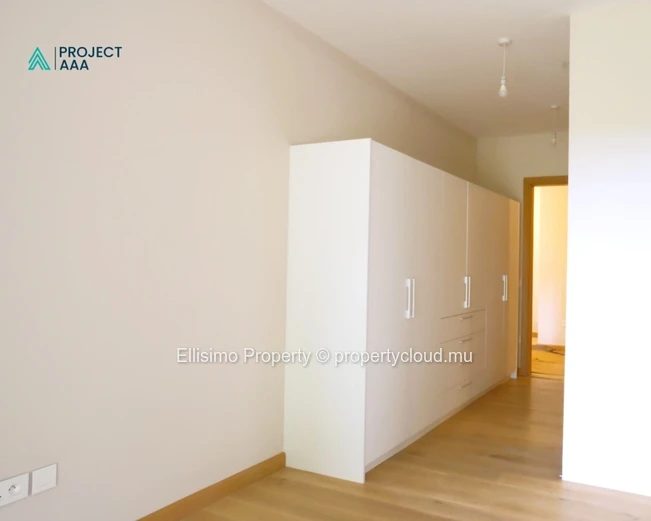 FOR RENT – Stunning 3-Bedroom Apartment with En-Suite Bathrooms in Belle Vue (next to Hillside)