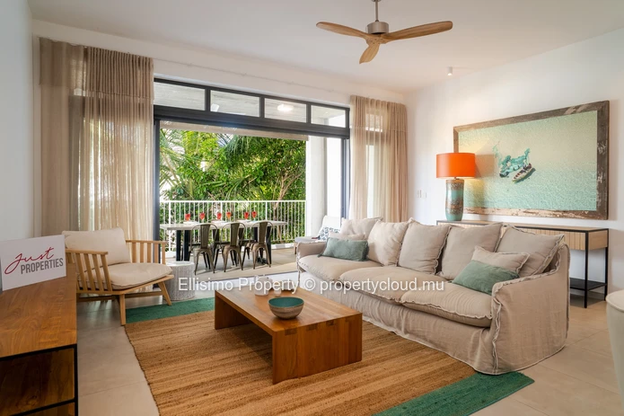 Modern Living Just Minutes from the Coast