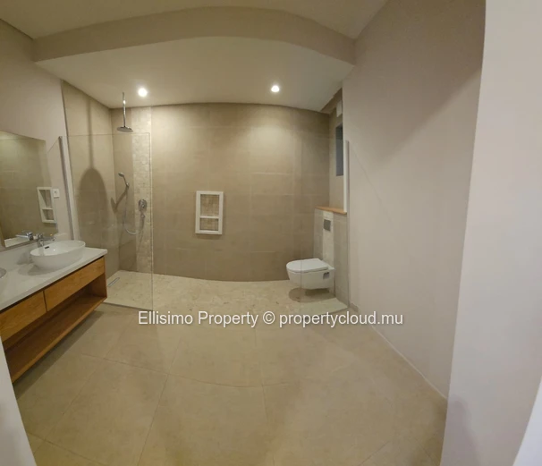 ?? For Rent – Elegant 4-Bedroom Ensuite Apartment in Prestigious Belle Vue Residence