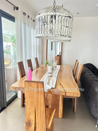 À Vendre – Villa Élégante à Bois Chandelle, Mon Choisy   