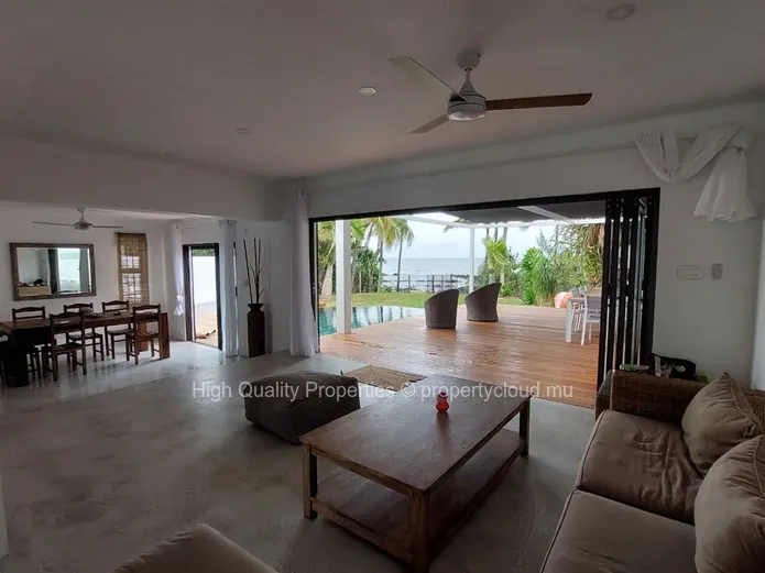  Magnificent new waterfront villa in Trou aux Biches