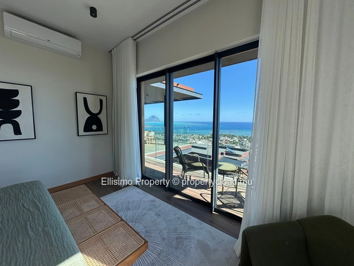 Elegance Overlooking the Lagoon
