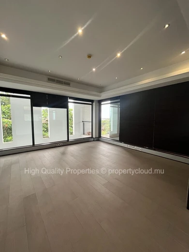 Prime Office Space in the Heart of Grand Bay