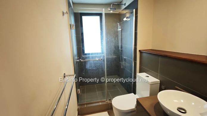 Charming Townhouse in Azuri