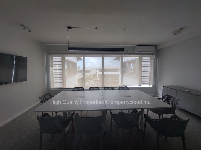 Office for Rent in Pin Point Calbasse 