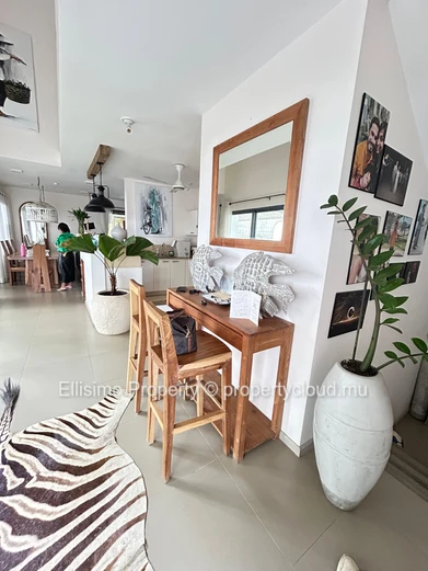 À Vendre – Villa Élégante à Bois Chandelle, Mon Choisy   