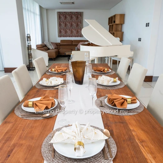 For Sale – 3-Bedroom Apartment with Shared Pool at La Croisette