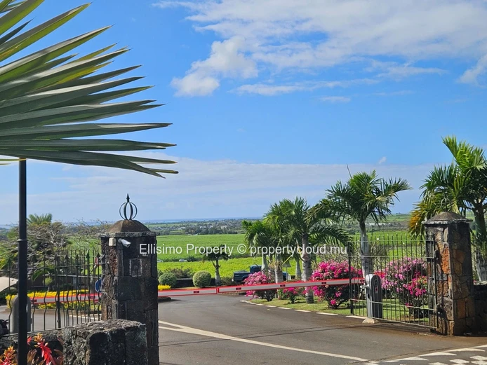 ?? For Rent – Elegant 4-Bedroom Ensuite Apartment in Prestigious Belle Vue Residence