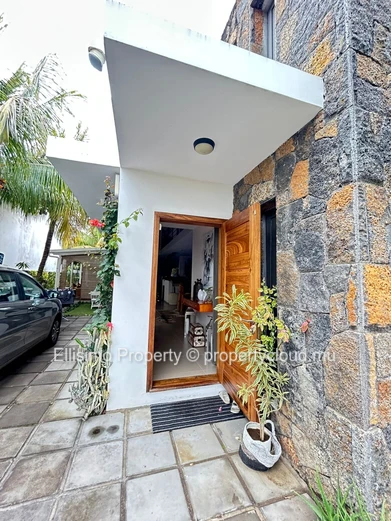 À Vendre – Villa Élégante à Bois Chandelle, Mon Choisy   