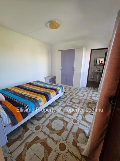 3-Bedroom Duplex for Rent – with Charming Private Garden