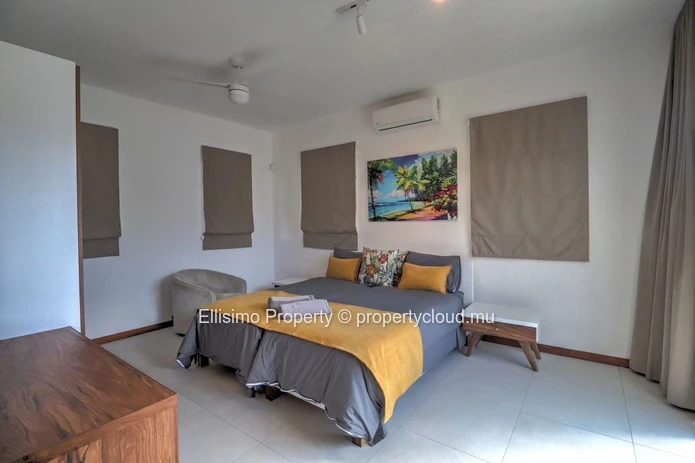 For sale / available – Modern independent villa