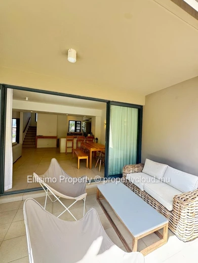 Elegant Townhouse in Azuri – Modern Comfort & Serenity