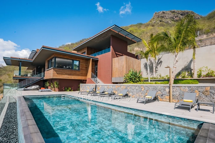 A Private Sanctuary Facing Le Morne