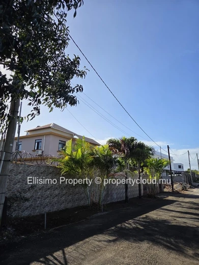 For Sale – 4-Bedroom House with Pool, CCTV & Alarm | Goodlands (Bypass Area)