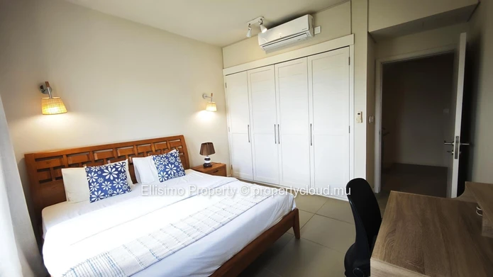 Charming Townhouse in Azuri