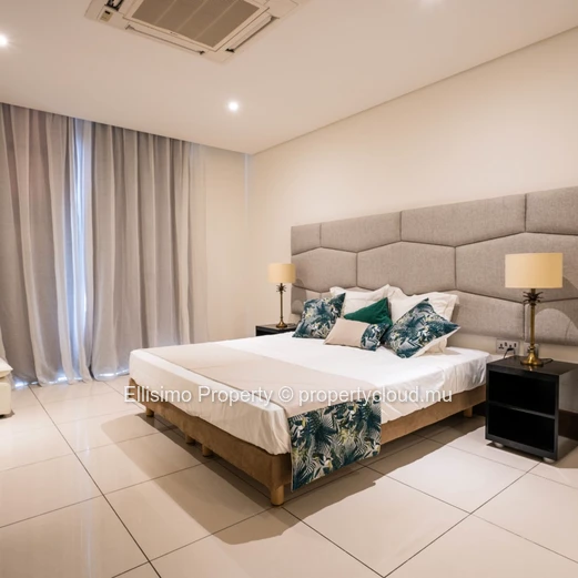 For Sale – 3-Bedroom Apartment with Shared Pool at La Croisette