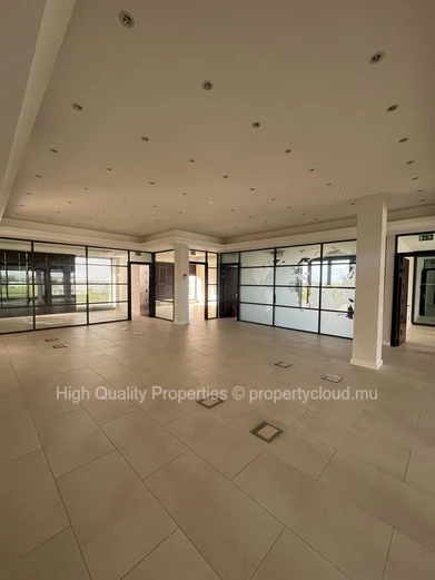 Unfurnished Beautiful Office space for rent 