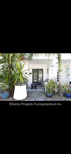 3-Bedroom Triplex for Rent – Pereybère / Grand Baie