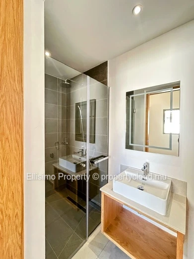 Modern 2-Bedroom Apartment with En-Suite Comfort & Premium Amenities – Rs 65,000
