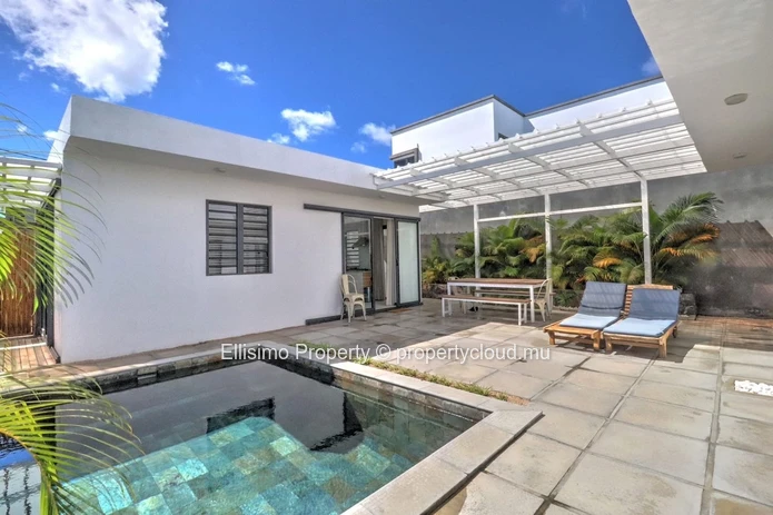 For sale / available – Modern independent villa