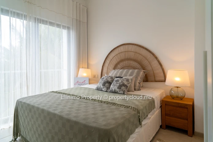 Modern Living Just Minutes from the Coast