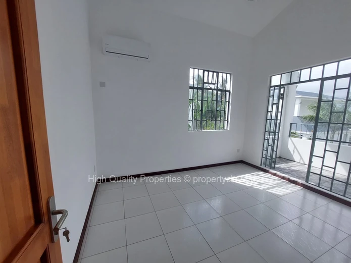 5-Bedroom Luxury Villa Rental in Pereybere, Grand Baie with 450m² Area