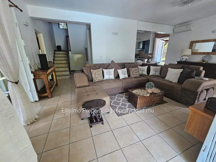 villa for rent in Roche Noires