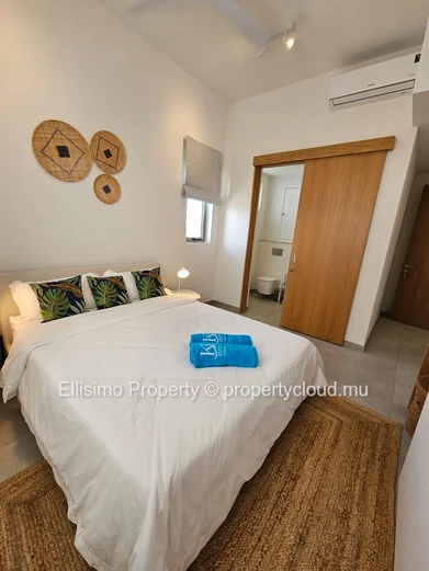 Brand-new modern penthouse featuring 3 ensuite bedrooms and exceptional contemporary finishes.