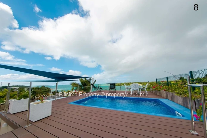 Waterfront Penthouse for Rent – Lor Lagoon, Trou d’Eau Douce