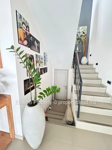 À Vendre – Villa Élégante à Bois Chandelle, Mon Choisy   
