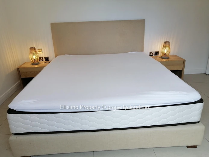 Penthouse 3 Ensuite Bedrooms Beach Front