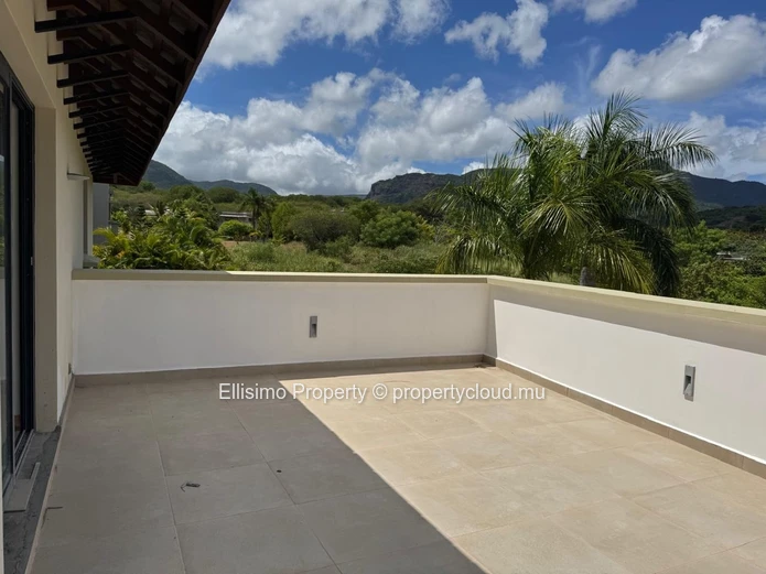 Exceptional Villa for Sale in Tamarin – Accessible to Foreign Buyers