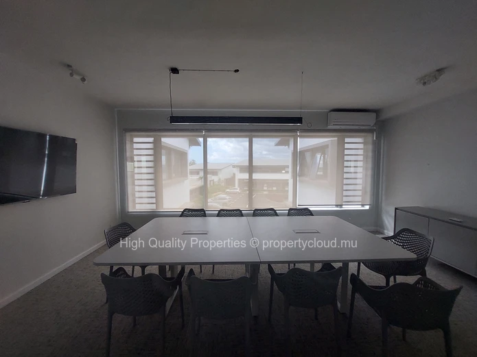 Office for Rent in Pin Point Calbasse 