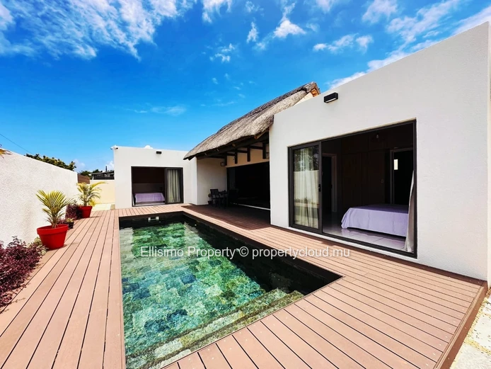 For Sale – Single-Storey 3-Bedroom Villa (1 En Suite) in a Secured Residence