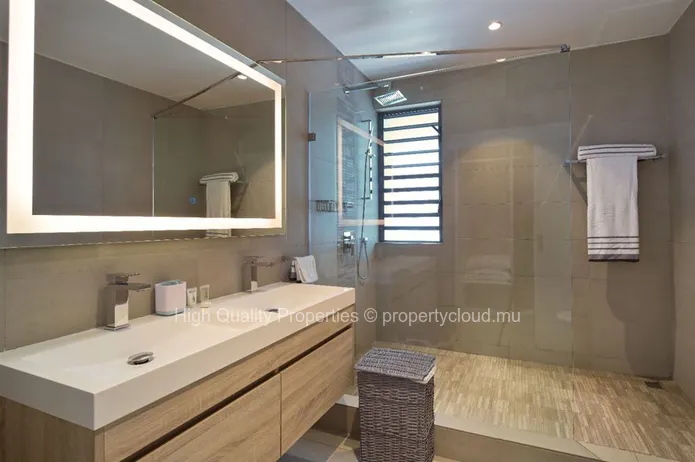 Penthouse for sale in Trou aux Biches