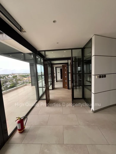 Unfurnished Beautiful Office space for rent 