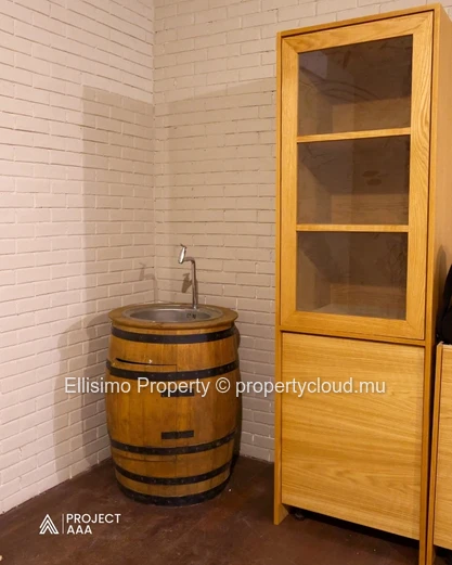FOR RENT – Stunning 4-Bedroom Ensuite Apartment in Belle Vue (next to Hillside)
