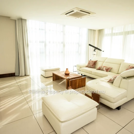For Sale – 3-Bedroom Apartment with Shared Pool at La Croisette