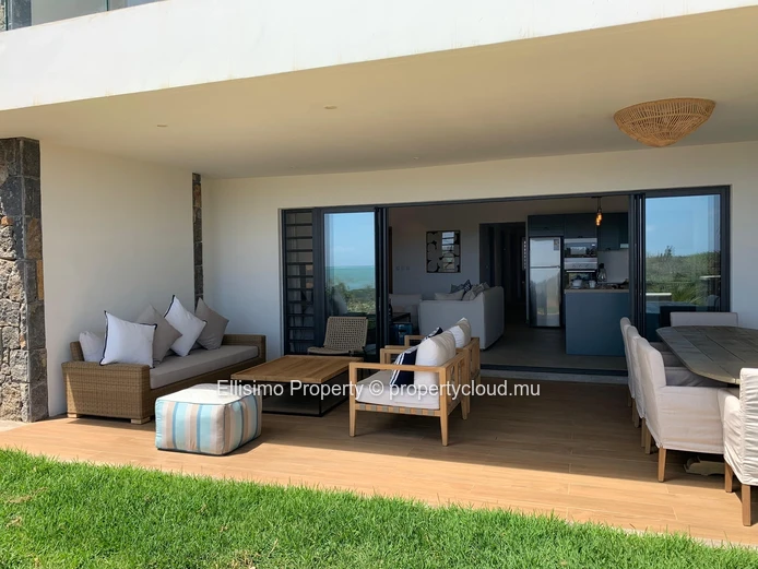 Elegant Living in a Thoughtfully Designed Apartment