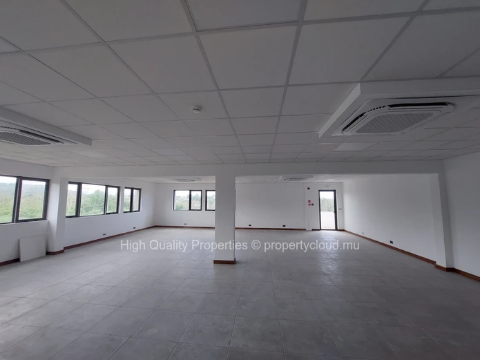 Office for Rent in Pin Point Calbasse 