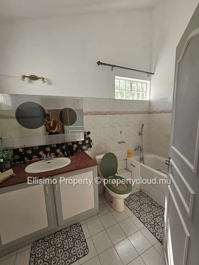 For Rent – Spacious Family Villa with Large Garden and Pool