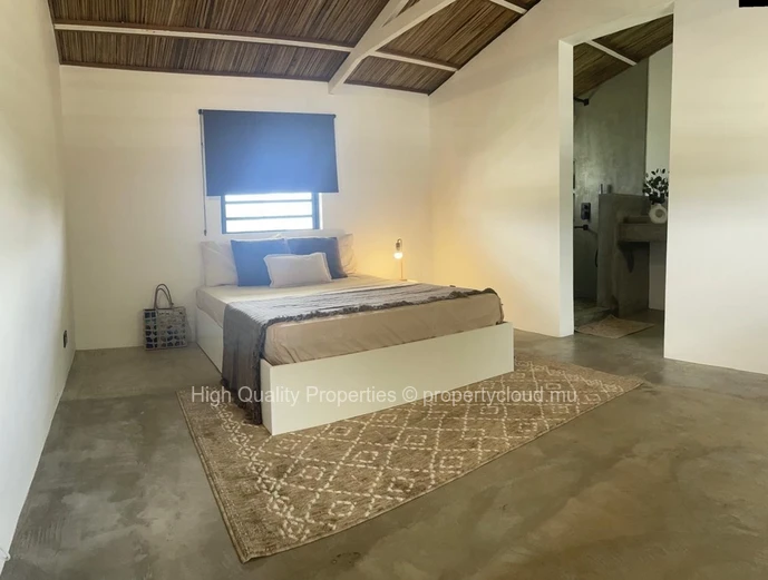 Stunning Villa For Rent In Calodyne