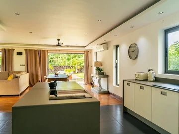 4 Bedroom Villa