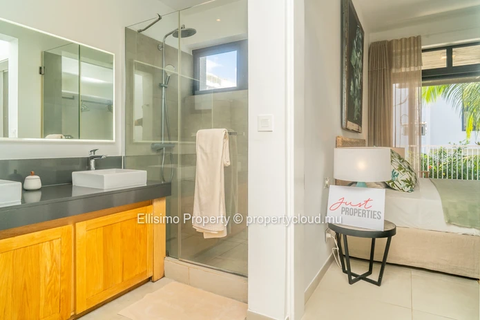 Modern Living Just Minutes from the Coast