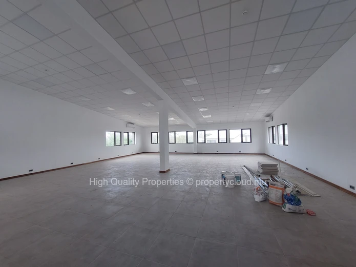 Office for rent in Pin Point Calbasse