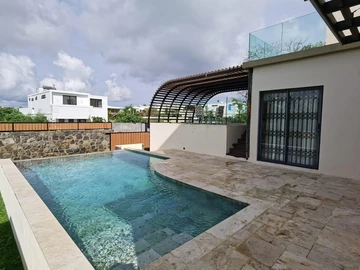 6 Bedroom Villa
