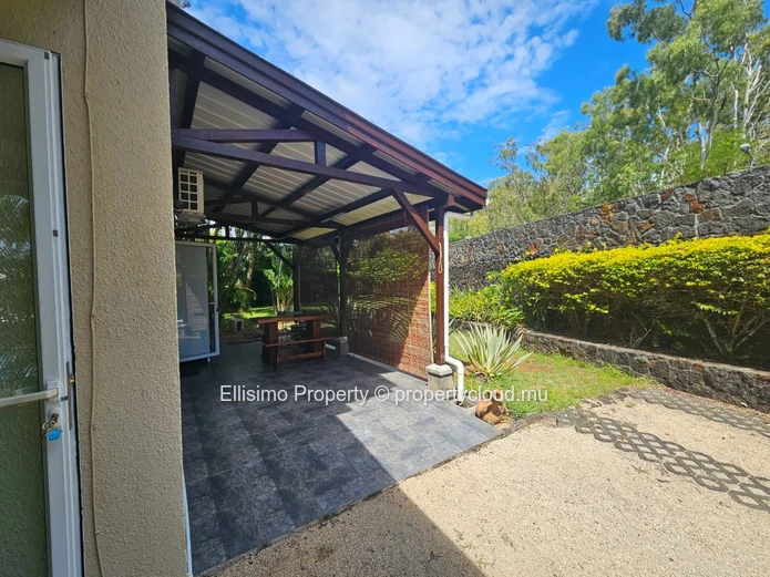 villa for rent in Roche Noires