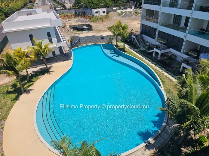 Brand-new modern penthouse featuring 3 ensuite bedrooms and exceptional contemporary finishes.